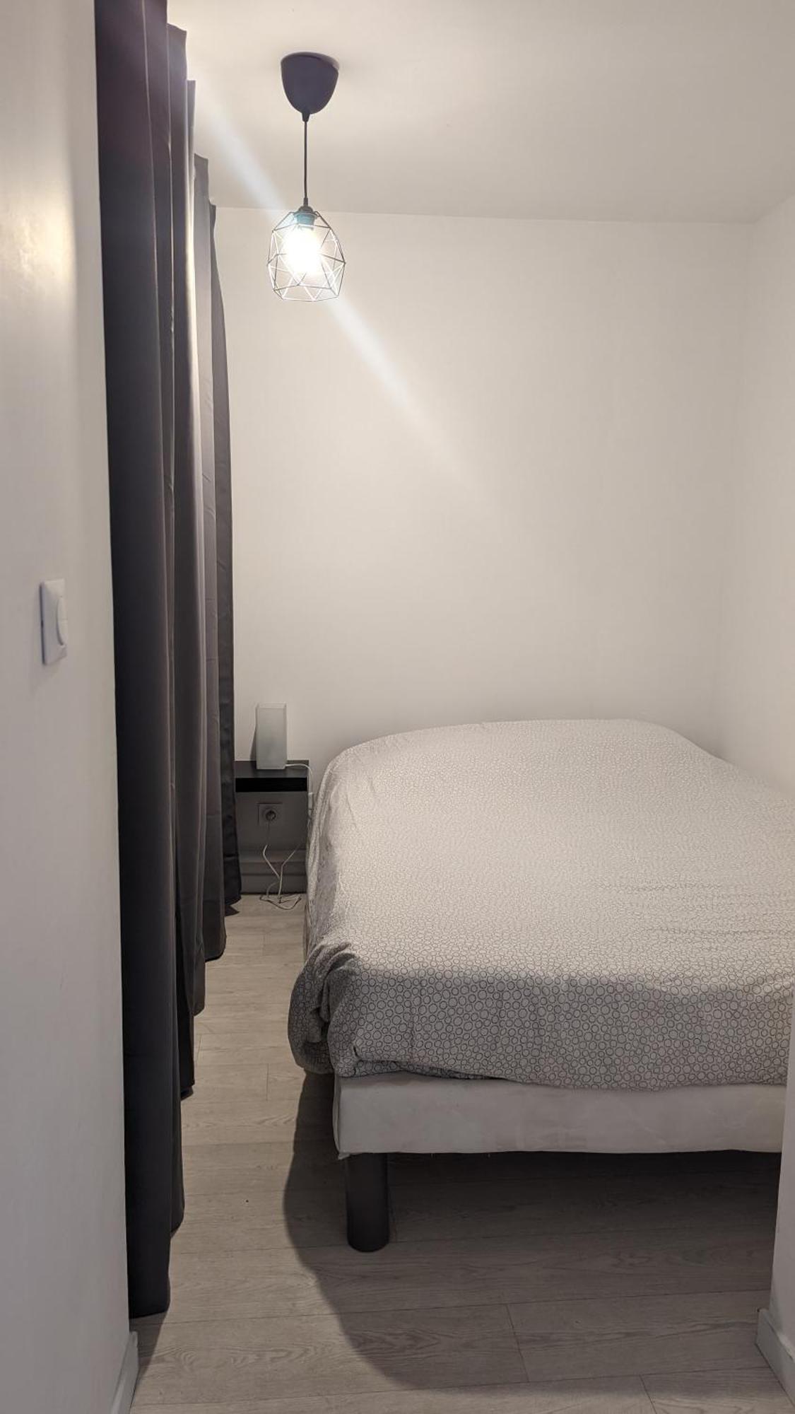 Studio Climatise Avec Coin Nuit 150M De La Plage Le Lavandou Bagian luar foto